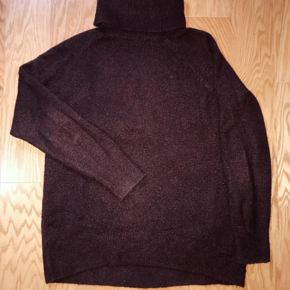 Oversized long turtleneck